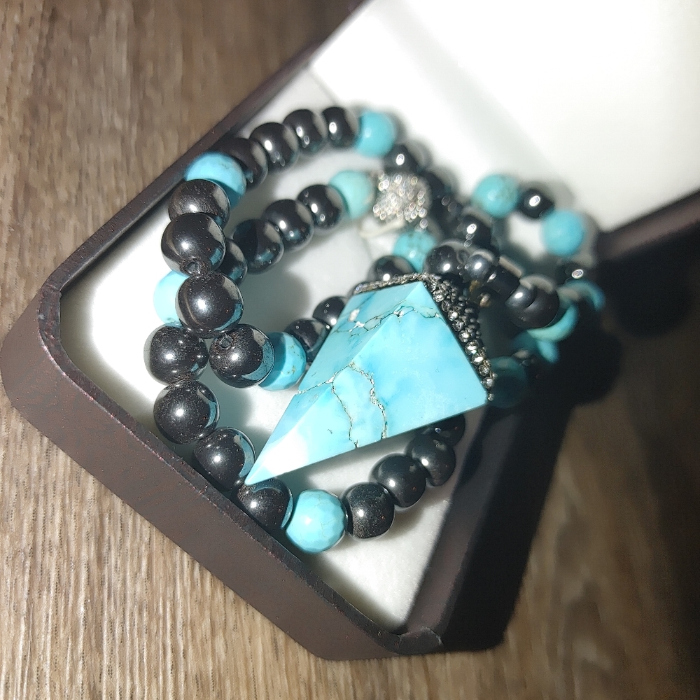 Turquoise Stone & Hematite Bead Magnet Necklace - Picture 1 of 4